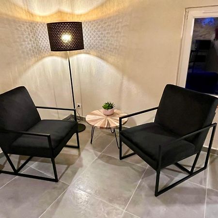 La Parenthese Du Var - Gite Avec Grande Terrasse Vue Sur Piscine Saint-Antonin-du-Var Exteriör bild