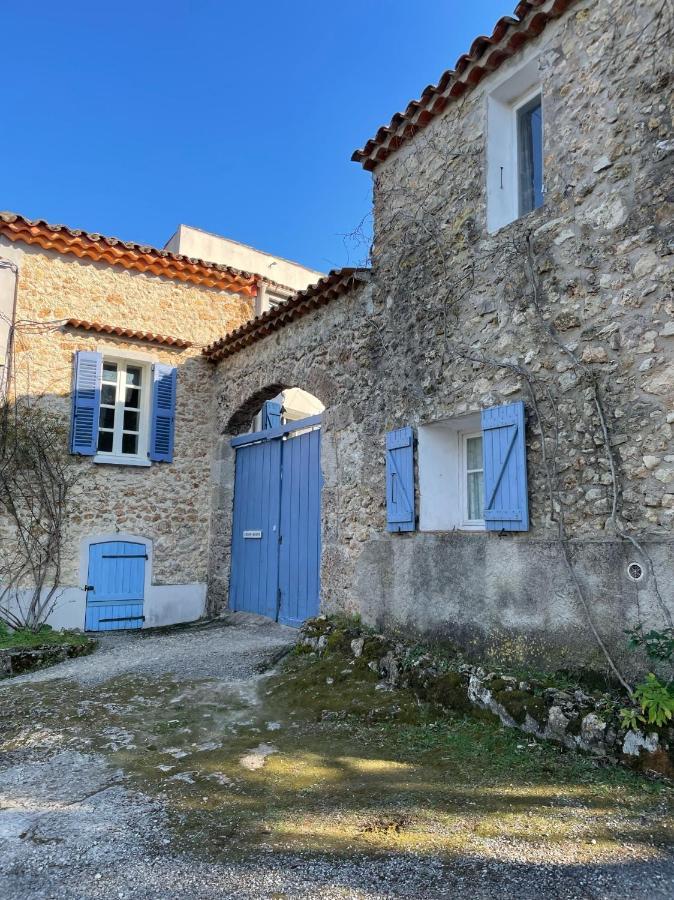 La Parenthese Du Var - Gite Avec Grande Terrasse Vue Sur Piscine Saint-Antonin-du-Var Exteriör bild