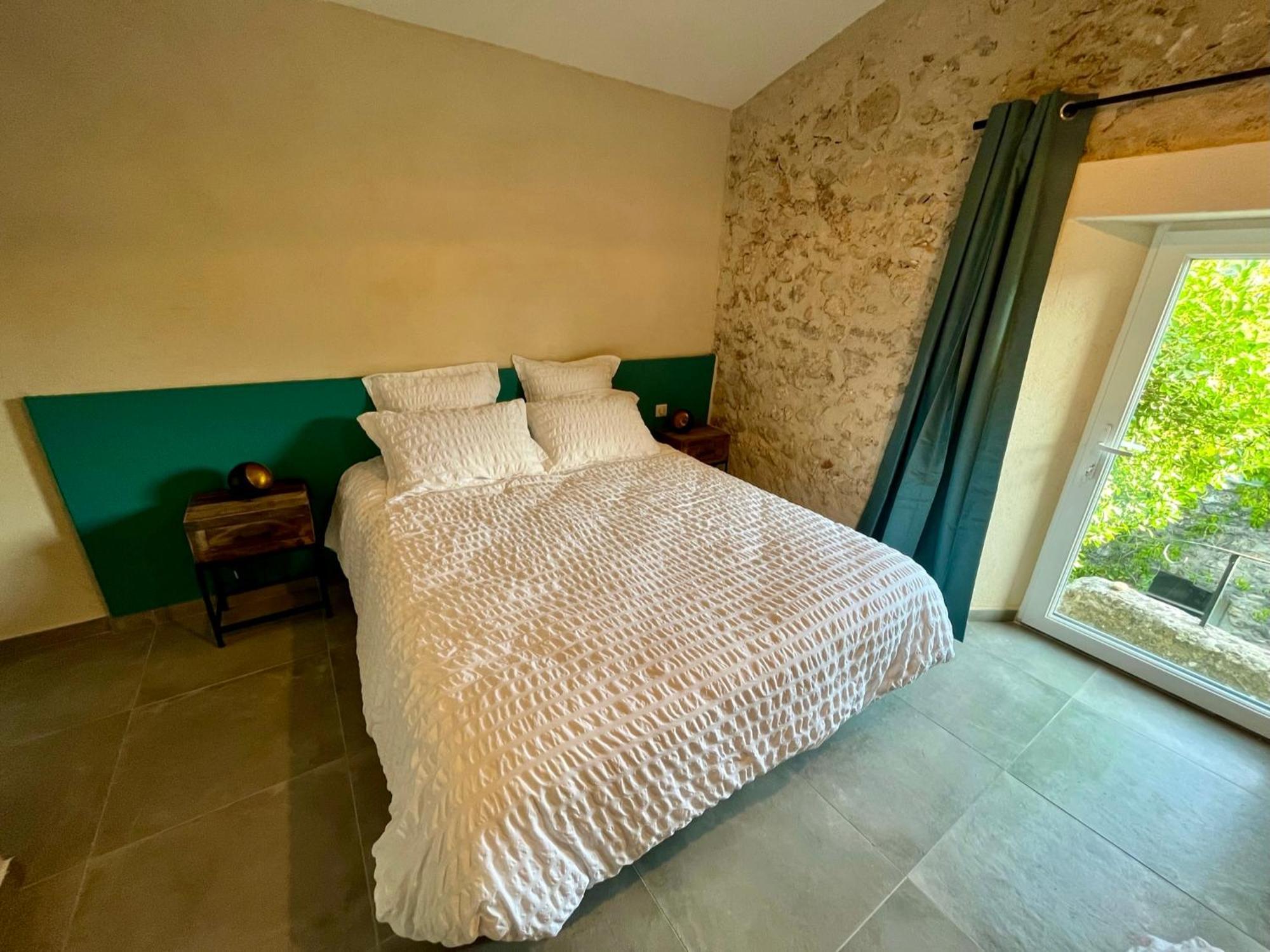 La Parenthese Du Var - Gite Avec Grande Terrasse Vue Sur Piscine Saint-Antonin-du-Var Exteriör bild